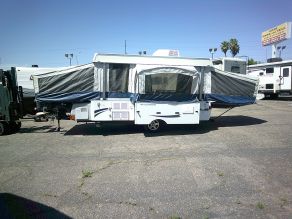 2009 Fleetwood Coleman Utah tent trailer  19'
