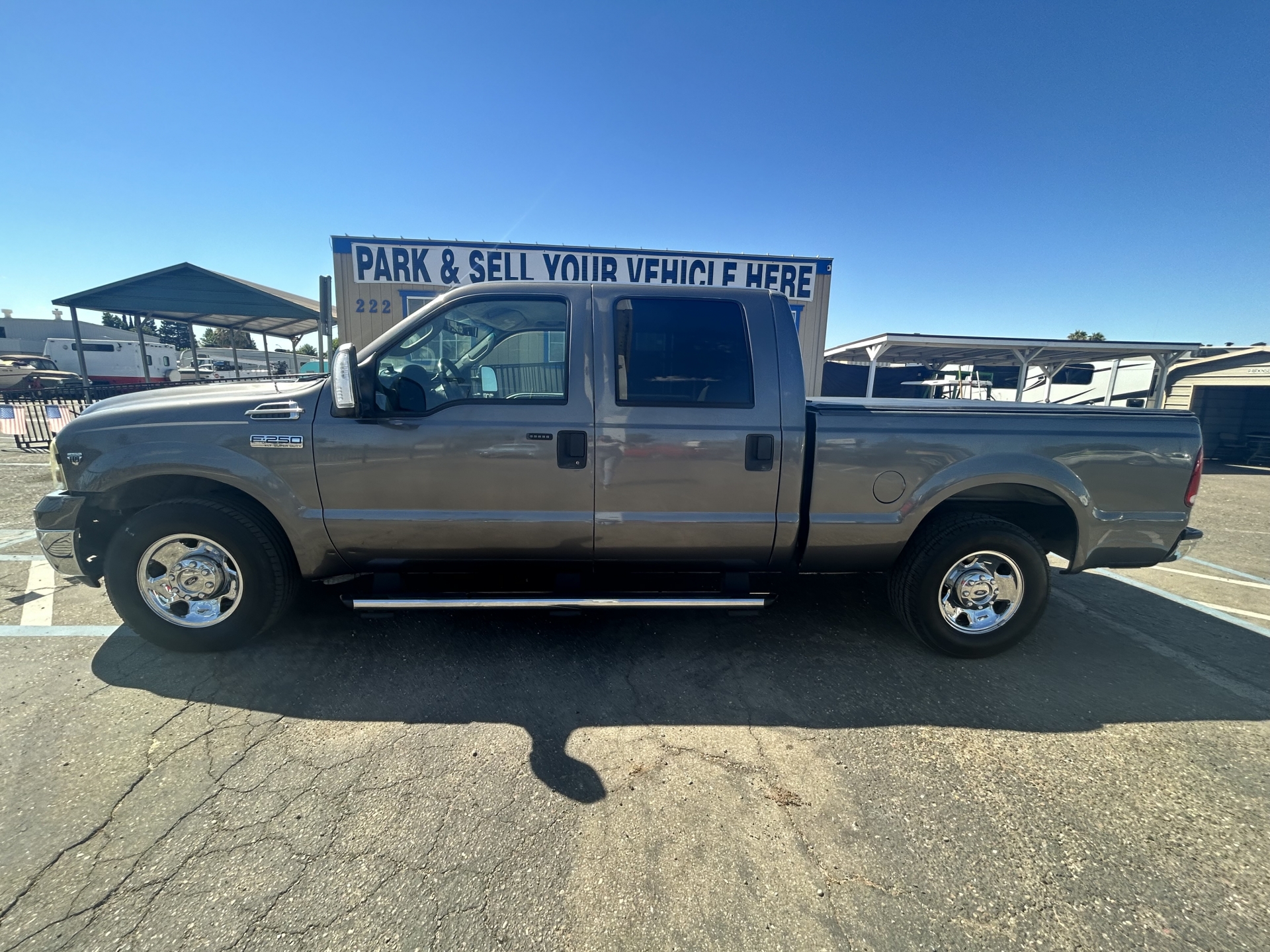 2005 Ford  F250 SD Crew Cab Lariat SB