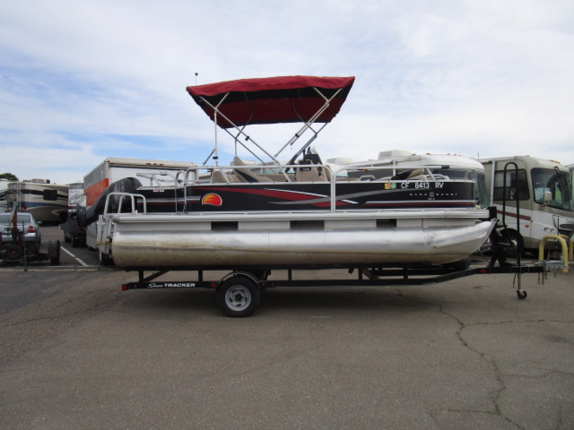 2013 Suntrack Pontoon Boat Bassbuggy