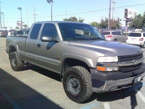 2002 Chevrolet Silverado 2500 HD Photo 2