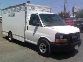 2003 GMC Savana Photo 2