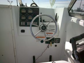 2003 Seaswirl Striper 2601 Cuddy Cabin Fishing Boat Photo 6