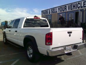 2006 Dodge Ram 1500 SLT Mega Cab Pickup Truck Photo 3