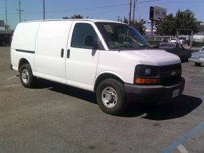 2010 Chevy Express Cargo Van Photo 2