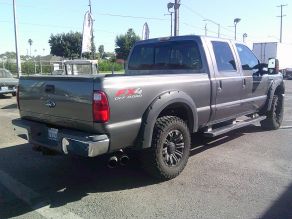 2010 Ford F250 Crew Cab 4X4 Diesel Lariat Shortbed Photo 3