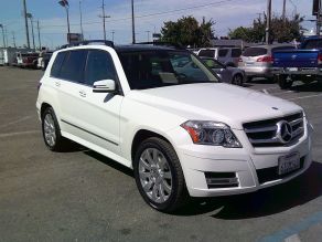 2011 Mercedes-Benz GLK 350 4 Matic Photo 2