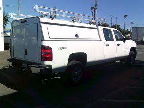 2013 Chevrolet Silverado 2500HD Crew Cab Photo 3