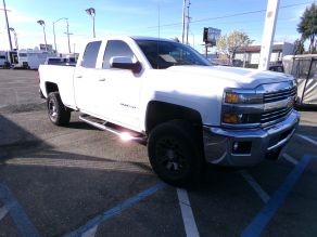 2016 Chevy Supercab 4X4 Silverado 2500HD Photo 2