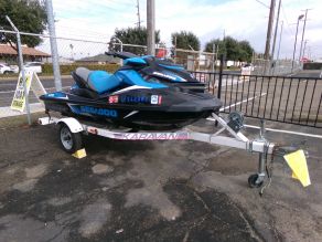 2017 Sea-Doo GTR-230 3 Seater Jetski Photo 2