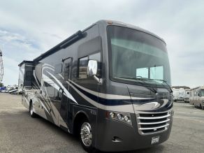 2017 Thor Miramar 34 1 Class A Motorhome Photo 2