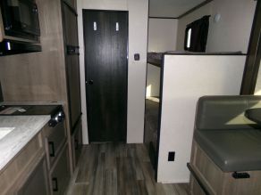 2022 Starcraft Travel Trailer Autumn Ridge 180 BHS Photo 4