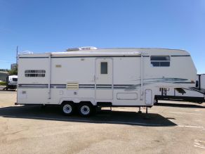 2000 Road Ranger 275FR 5th Wheel