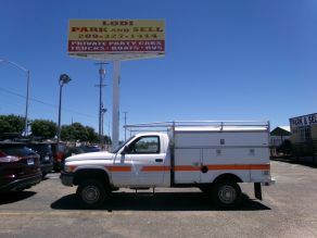 2002 Dodge 2500 Utility Box Commercial Truck