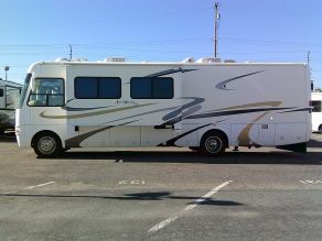 2005 National Sea Breeze LX M- 8341 Motorhome Photo 1