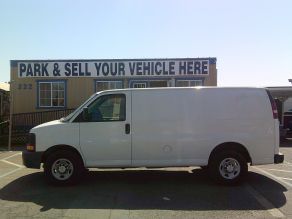 2010 Chevy Express Cargo Van Photo 1