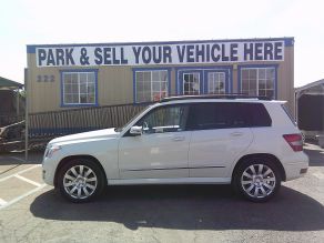 2011 Mercedes-Benz GLK 350 4 Matic Photo 1