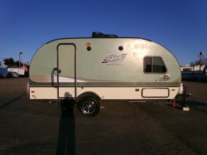 2016 R Pod Hood River Edition RP179  18'