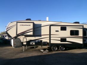 2017 Crossroads Cruiser Aire 28RL 5TH Wheel Trailer  30'