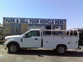 2017 Ford F-350 Gas Utility Truck